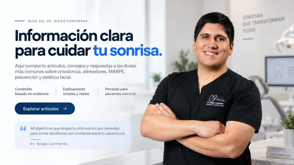 Dr. Diego Contreras en su consulta