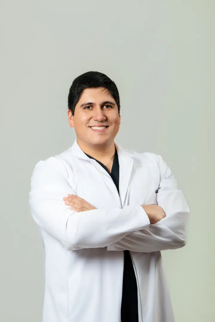 Dr. Diego Contreras, cirujano dentista