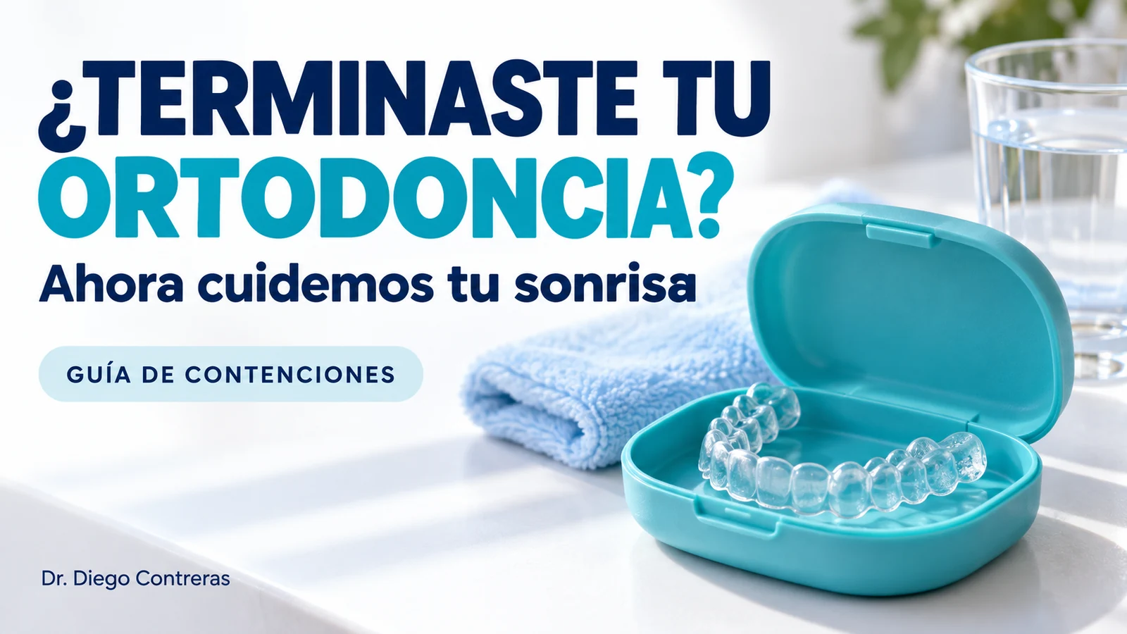 Estuche turquesa con una contención removible transparente: guía de cuidados después de la ortodoncia